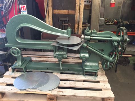 sheet metal circle cutter machine